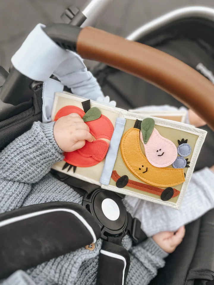 Montessori Quiet Book for Baby’s First Year, Handmade Felt Busy Book with Fun Activities for 6-8-10 months, christmas baby gift, Kinderkrama