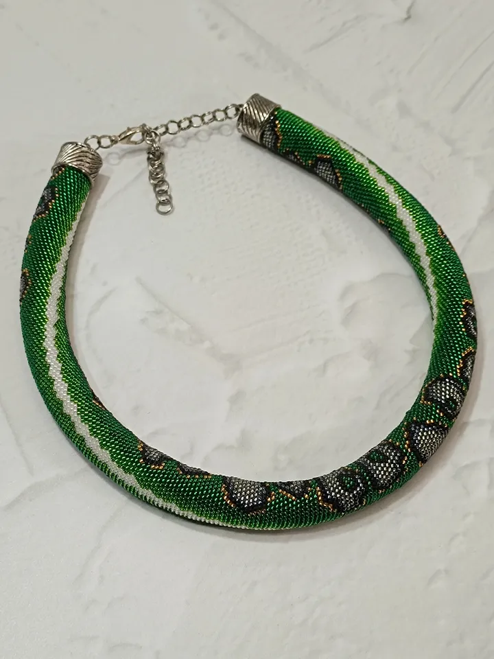 Statement Green Short Snake Necklace for Woman, Stylish Elegant Beaded Bib Necklace Handmade