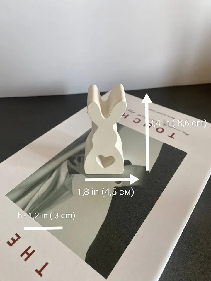 Plaster figures of rabbits