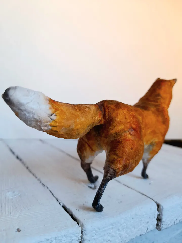 Cotton yarn fox decoration, free-standing fox ornament, collectible fox figurine, fox bedroom decoration