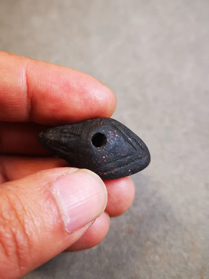 Gandhanra Old Tibetan Niang La Tsa Tsa Statue Amulet, Made of Tibetan Herbal,Small Stupa,Pagoda Pendant,50 Years Old