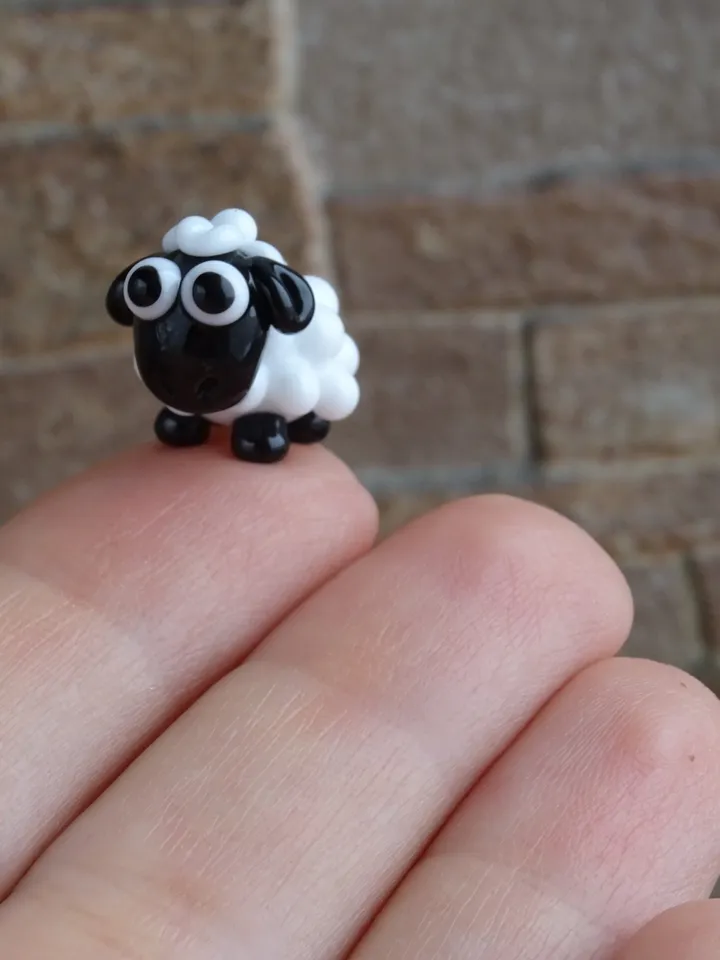 Sheep figurine Sheep gift Miniature sheep Sheep ornament Tiny glass animals Black sheep Miniature animals Terrarium figurines Glass figures