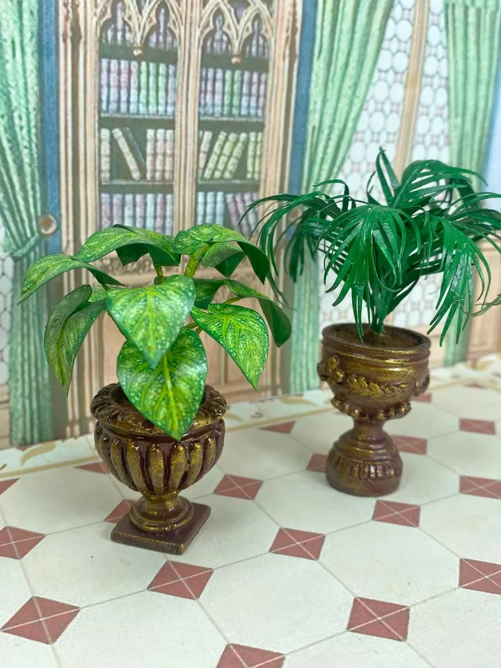 Flower in a flowerpot for a dollhouse. 1:12. handmade. dollhouse miniature. Plants for a doll.
