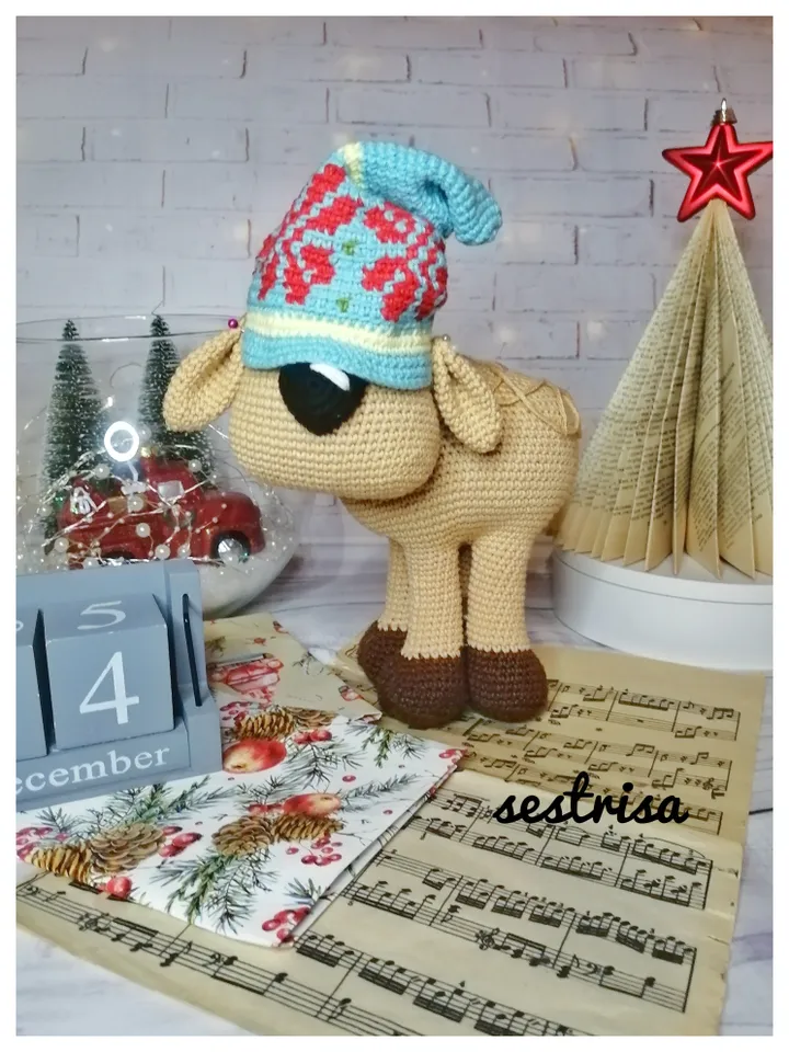 Scandy the deer PDF crochet pattern