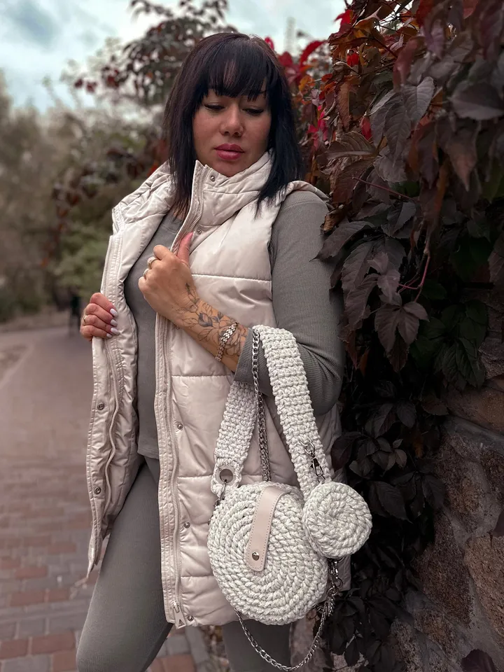 Small round bag, clutch bag, messenger bag, shoulder bag round, handbag round purse, hobo crochet bag, soft bag women, little Ivory bag