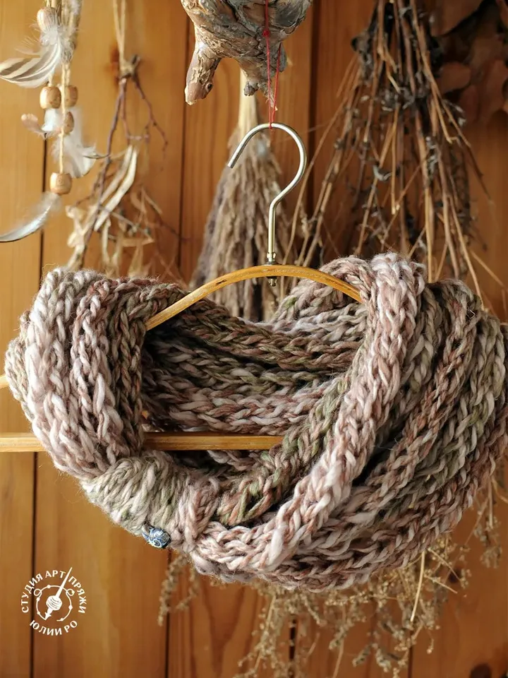chunky finger knit snud-necklace