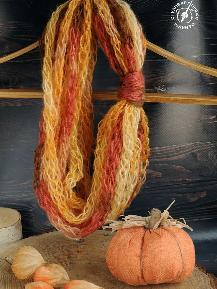finger knit Snud-necklace