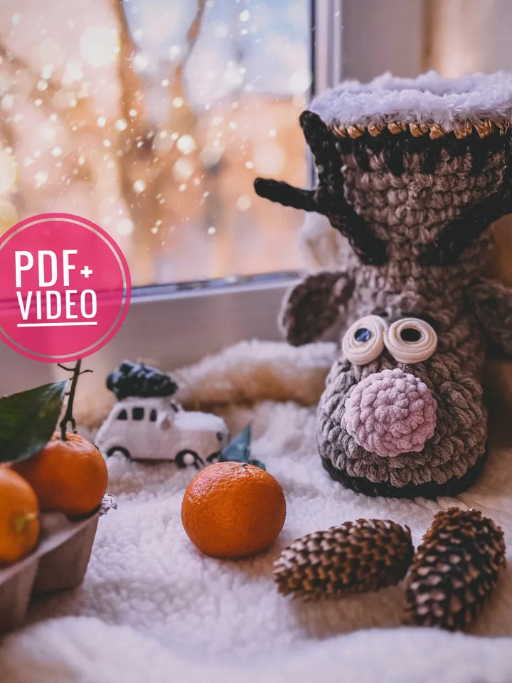 Crochet pattern boot basket reindeer PDF digital instant download, video tutorial, Christmas ornament, bottle holder, table decor