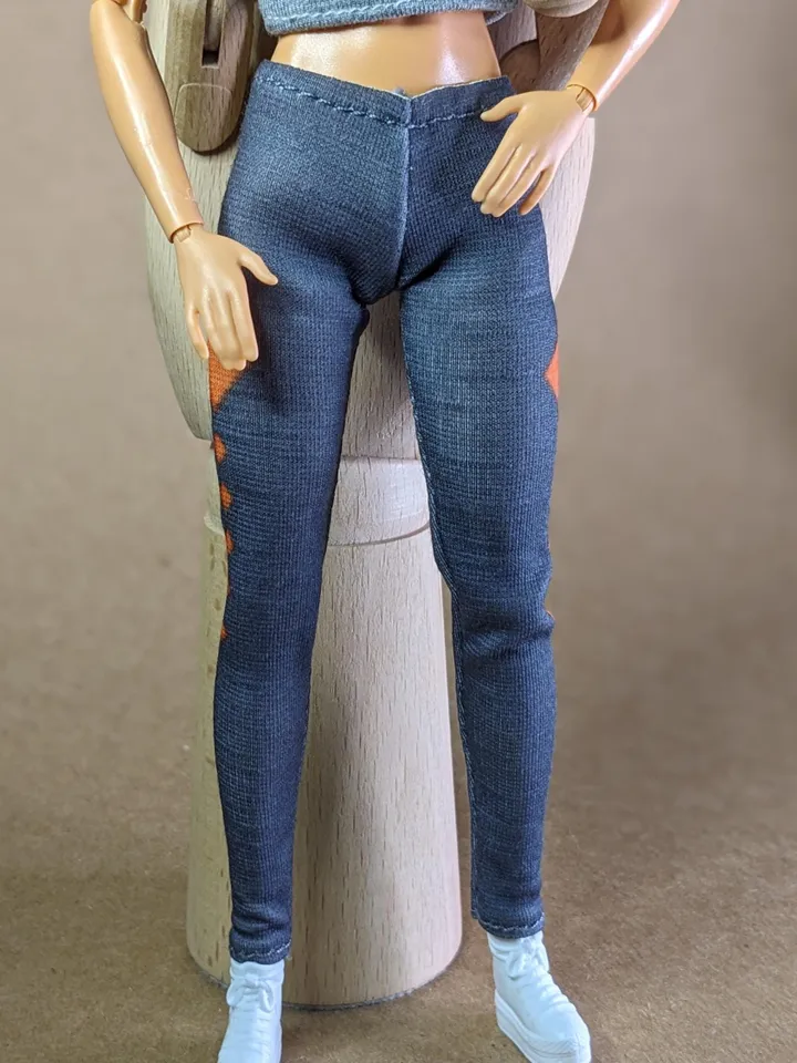 White T-shirt & Gray leggins for 1/6 scale fashion female dolls