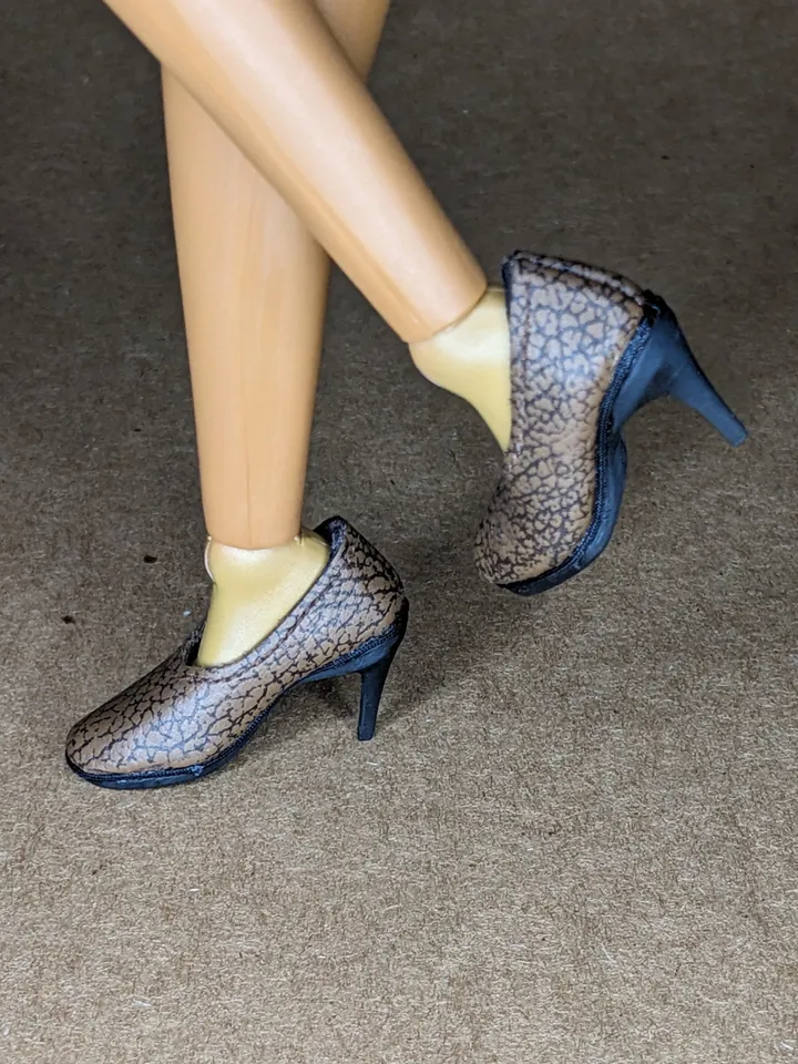Handmade heels brown leather shoes for 16-inch Fashion Royalty dolls (FR16)