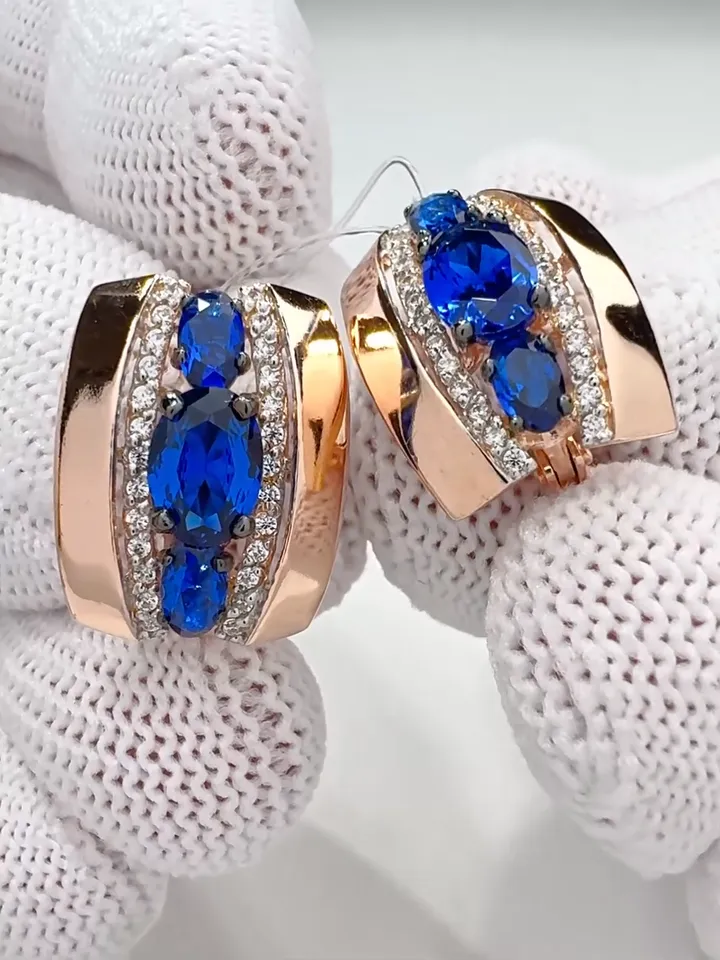 Earrings jewelry Silver gold plated 925 assay value with corundum