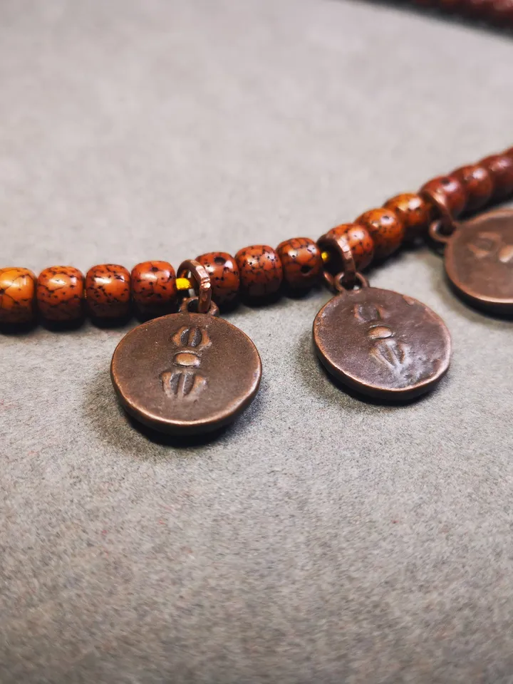 Gandhanra Handmade Tibetan Mala Amulet,Small Shakyamuni,Chenrezig,Jambhala Pendant for Prayer Beads,Bag Hanging,0.7"