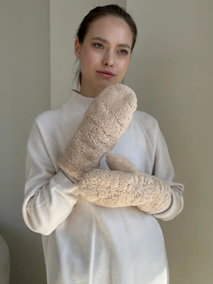Genuine shearling mittens cream beige colour/ real fur mittens /women cold weather designer gloves / warm cosy mittens/ winter wear