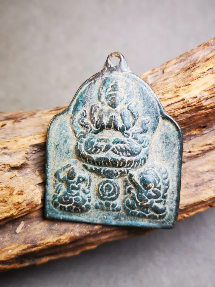 Gandhanra Tibetan Buddha Statue,Three Great Bodhisattvas,Chenrezig,Manjushri,Vajrapani,40 Years Old