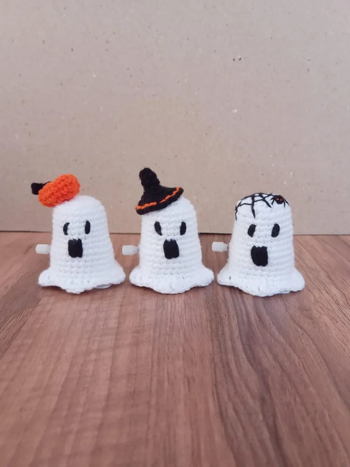 Crochet Halloween Mini Ghost Walking Toy, Trend Ghost Crochet Cute Plushie Gift, Custom Ghost Amigurumi, Halloween Plush, Crochet Ghost Toy
