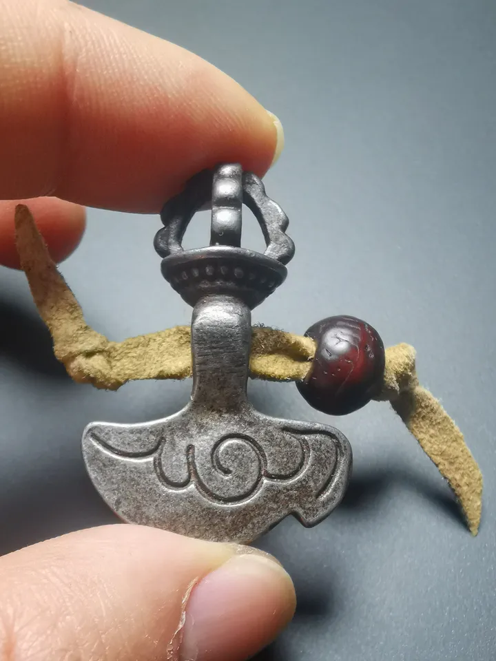 Gandhanra Antique Tibetan Amulet Pendant,Kartika(knife of the dakinis), Trantic Buddhism Dharma, Made of Thunder Iron