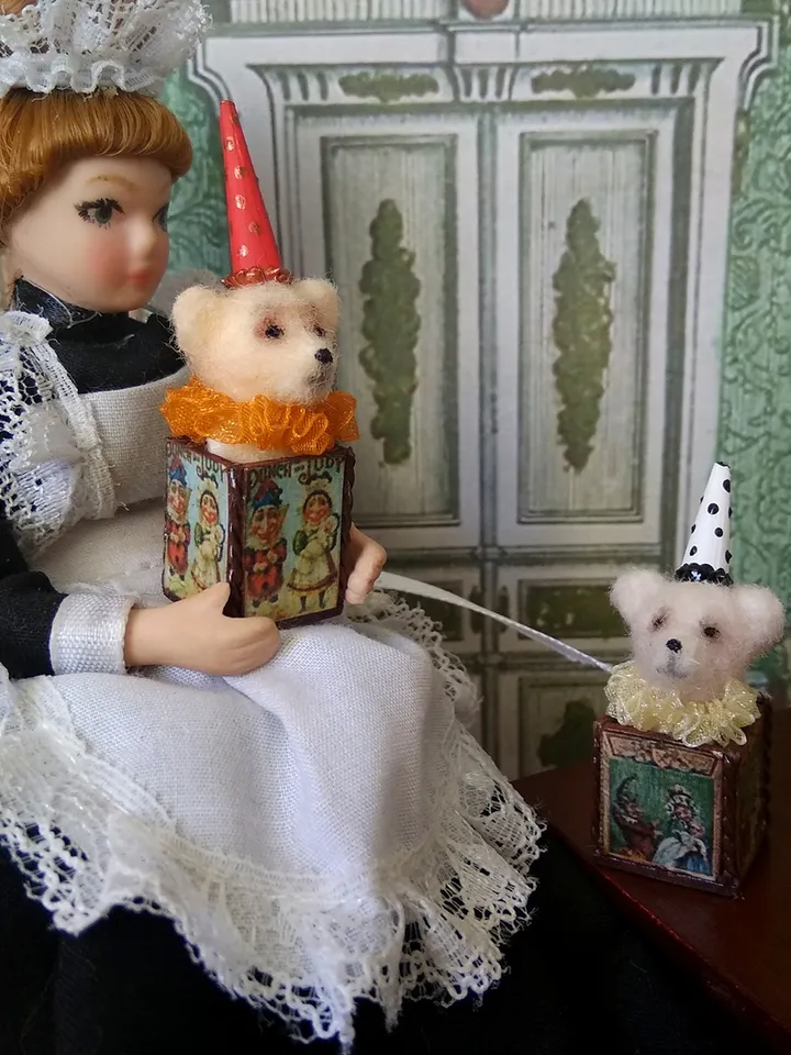Bears in the box.1:12 scale.