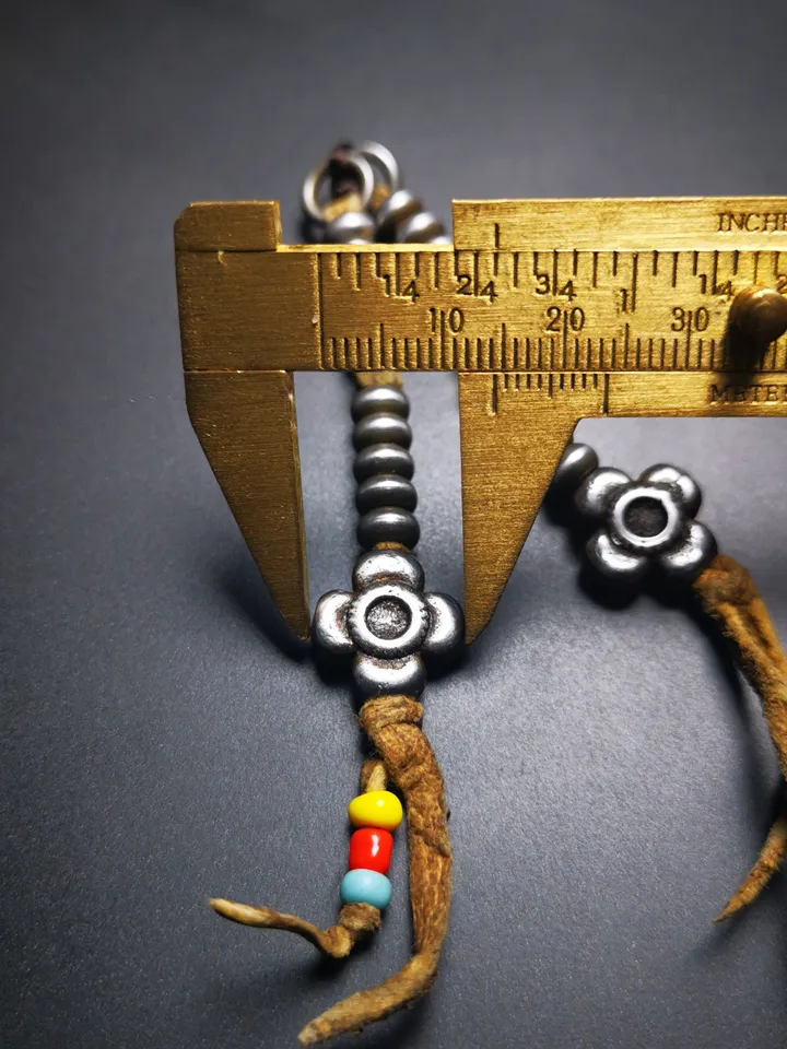 Gandhanra Handmade Tibetan Buddhist Mala Counters,Prayer Bead Counters,with Flower Pendant,Made of Cold Iron