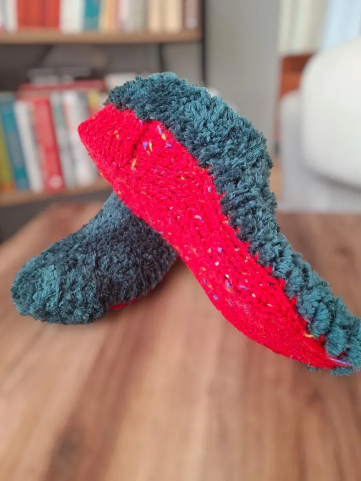 WOOL SLIPPERS. Hand knitted slipper socks. Home slippers. Adult Slipper , Women Knit Slippers , Brown Warm Slipper Socks