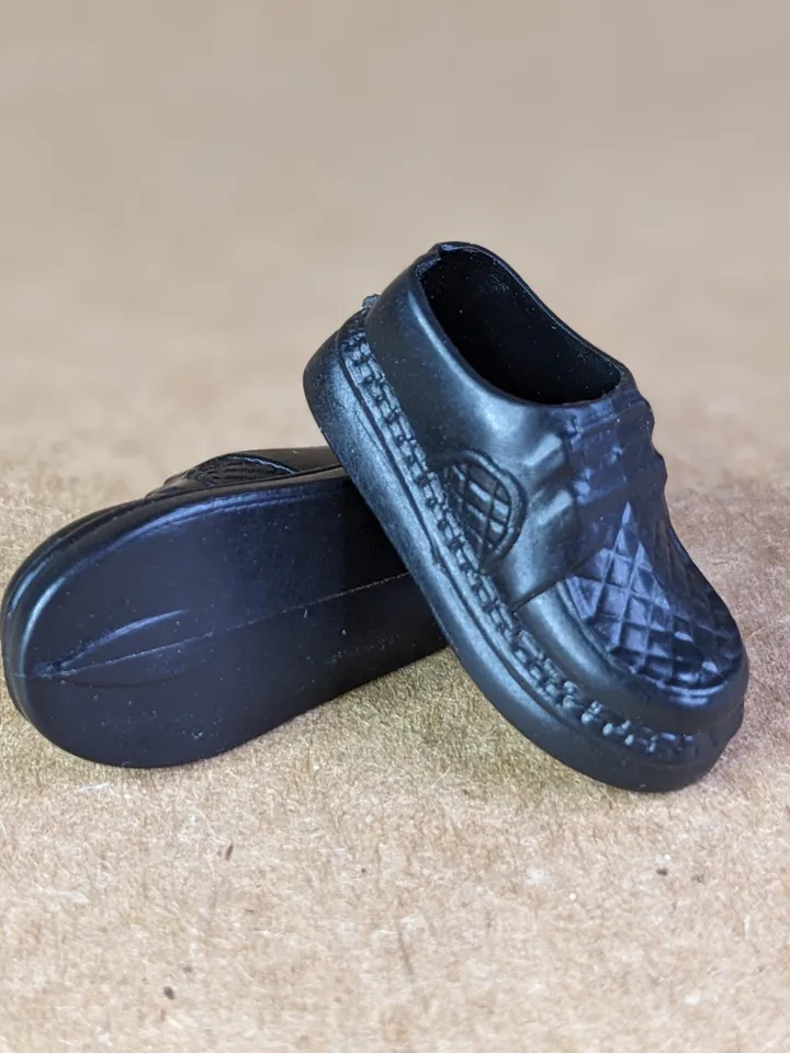 Black flat school shoes for 10.5 inch female dolls (MH, EAH)