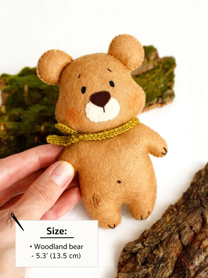 Felt woodland bear hand sewing PDF tutorial with patterns. DIY forest animal pattern. Soft bear toy template