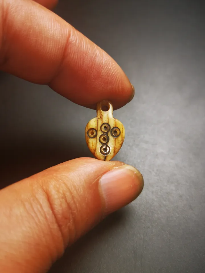 Bone Carved Nubro,Mani Jewel/Wish-Fulfilling Cintamani, Pendant for Mala,Prayer Beads Accessories,Gandhanra Tibetan Amulet