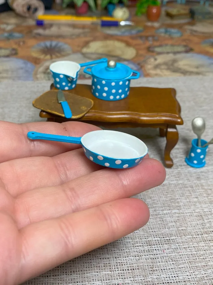Doll dishes for doll kitchens. 1:12. Dollhouse miniature. Handmade.