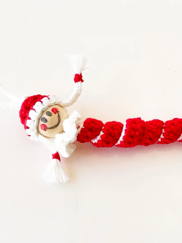 Crochet Santa Caterpillar, Digital Holiday Crochet Pattern for Decor, Adorable Christmas DIY Ornament Gift for Beginners