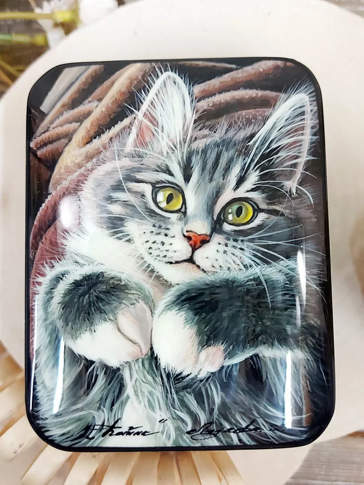 Nice Russian lacquer box "Gray Cat ", Hand painted miniature, jewelry box, Gift for cat lovers, Art gift Fedoskino