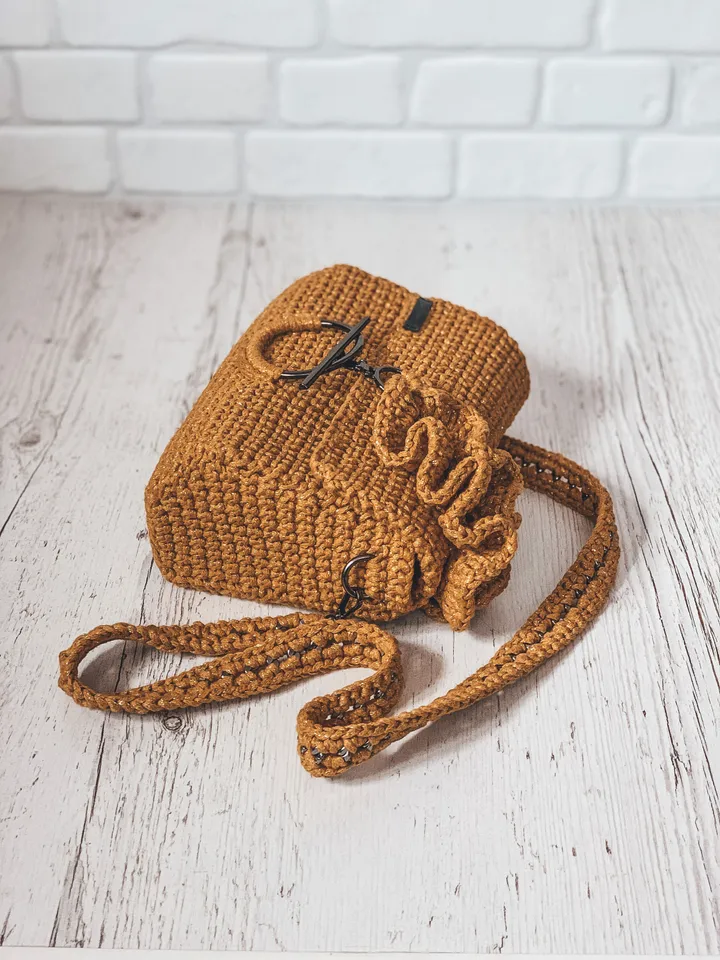 Crochet pattern bag with ruffles PDF digital instant download, women crossbody, bridesmaid  purse, mustard handbag, crochet bag, casual wear