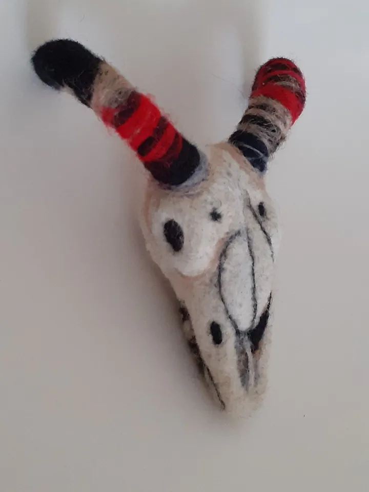 Satanic symbol goat skull brooch