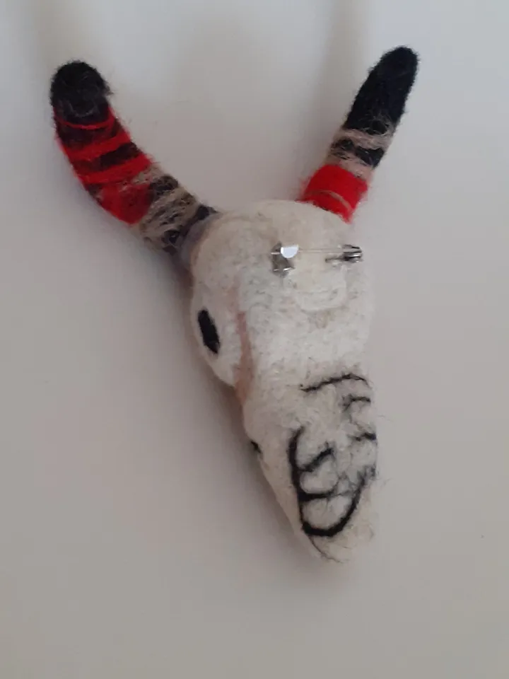 Satanic symbol goat skull brooch