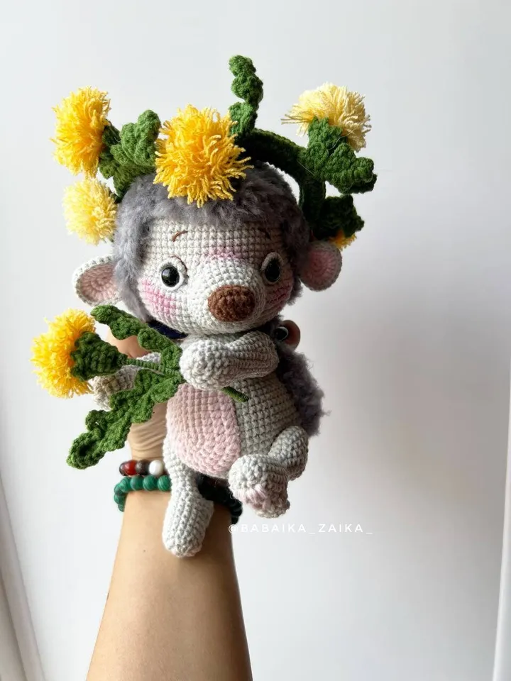 PDF Crochet Pattern Hedgehog in a Dandelions, Amigurumi pattern, Crochet Cute Funny Animal, Forest animal, Realistic amigurumi pattern