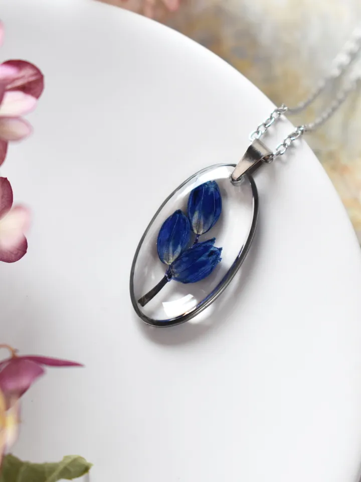 Real Scilla necklace. Scilla pendant in resin. Forest Jewelry.