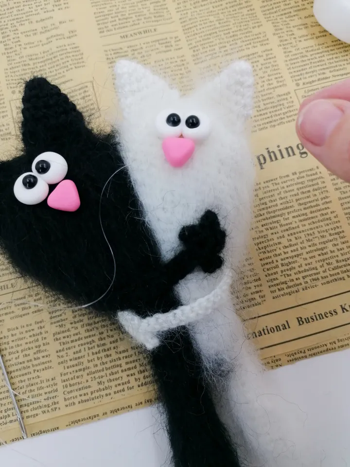 crocheted cats in love, Valentine's Day, cute cats