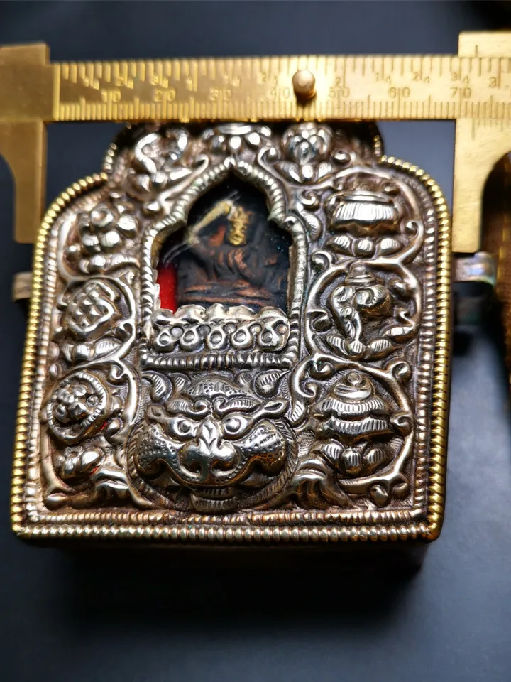 Gandhanra Antique Tibetan Gau Ghau Shrine,Pocket Tibetan Buddhist Altar Amulet with Manjusri Statue,about 100 years old