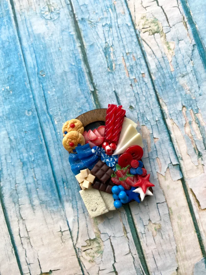 Miniature 4th July Charcuterie board with polymer clay Souvenir