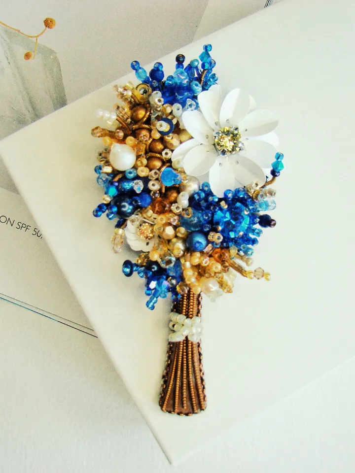 Brooch Bouquet, beaded brooch, flower embroidered, gift ideas