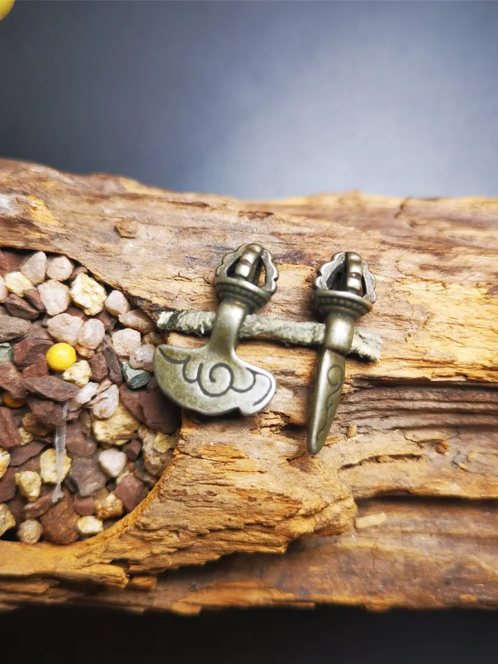 Gandhanra Antique Tibetan Amulet,Mini Phurba and Kartika(knife of the dakinis) ,for Prayer Bead Counter,Mala Accessories