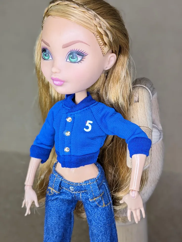 Blue jacket or jeans for 10.5-inch female dolls (MH, EAH)