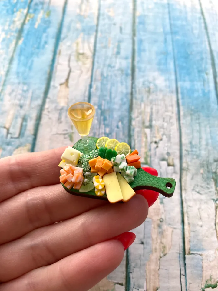 Magnet Miniature St Patrick Day Board with Polymer clay Souvenir