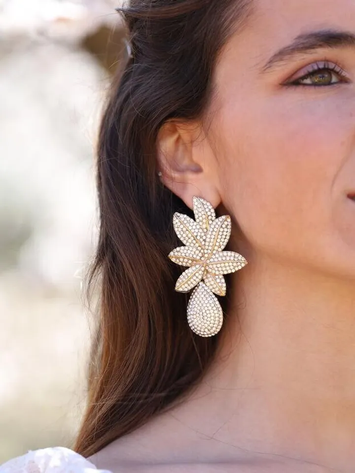 Long Wedding Earrings, Swarovski Crystal Bridal Earrings, Gold Boho Wedding Earrings, Floral Bridal Earrings, Chandelier Statement Earrings