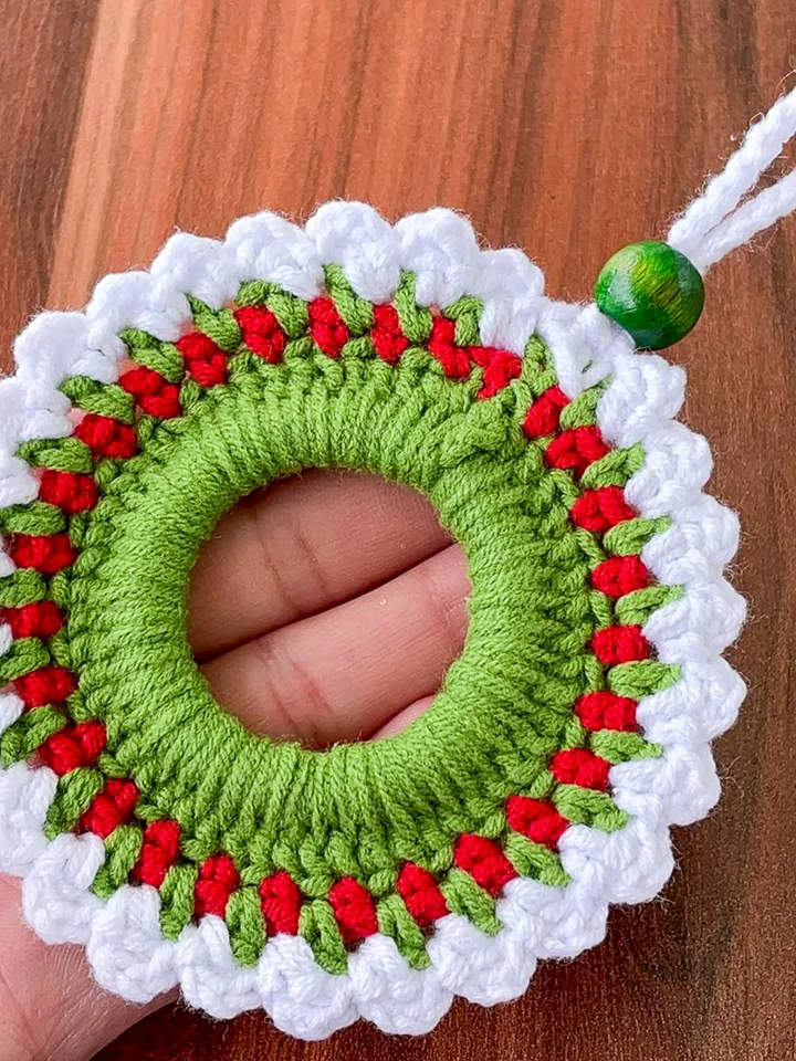 Unique Christmas Wreath Crochet Pattern, Easy Holiday Ornament PDF Tutorial, Beginner-Friendly Festive Decor, Instant Download