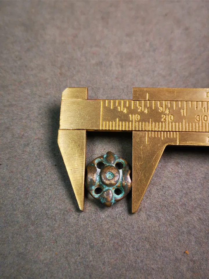 Gandhanra Old Tibetan Amulet,Vajra Pendant for Mala,Bag Hanging,Prayer Bead Accessories,0.67&quot; × 0.55&quot;