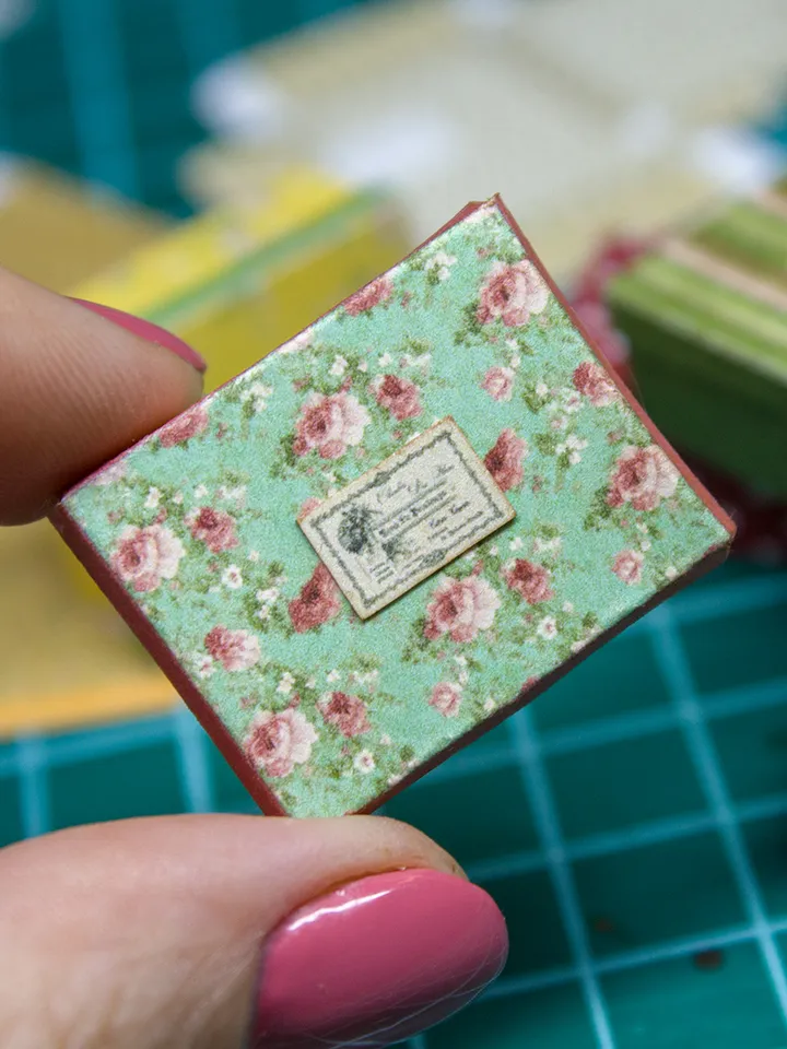 TEMPLATE Miniature retro boxes for 1:12 scale dollhouse