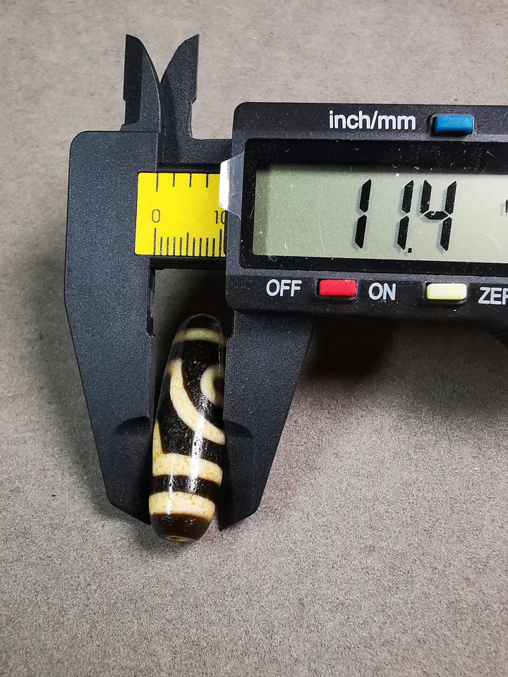 Gandhanra Tibetan 2 Eyed Dzi Bead,Tibetan Chung,Wealth Amulet,Small Size 36*11 mm