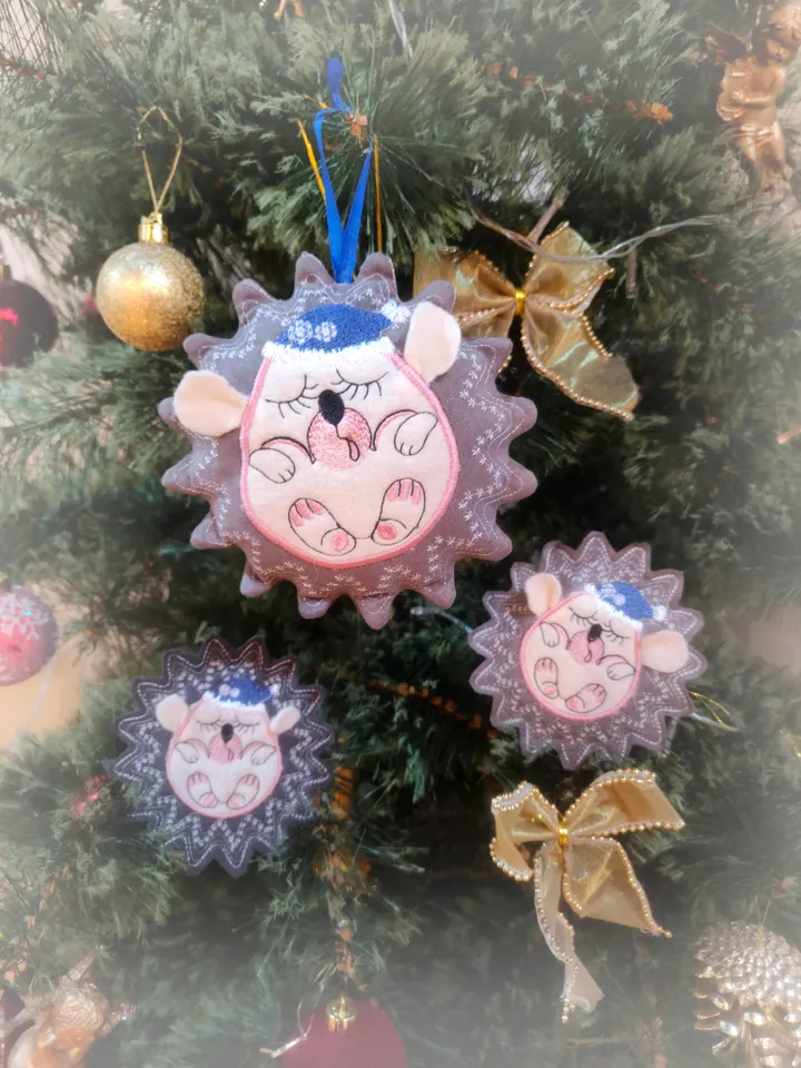 machine embroidery design Winter Hedgehog. ITH Project