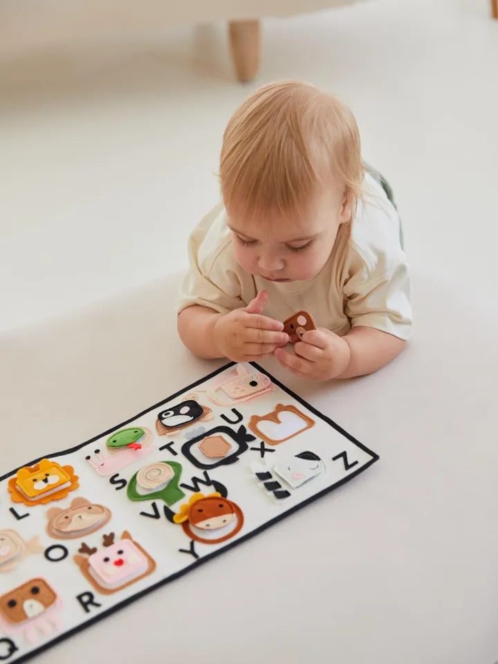 montessori quiet book toddler 1,2 year old, abc felt activity ENGLISH, FRENCH, GERMAN alphabet board, felt animals abc toys, kinderkrama
