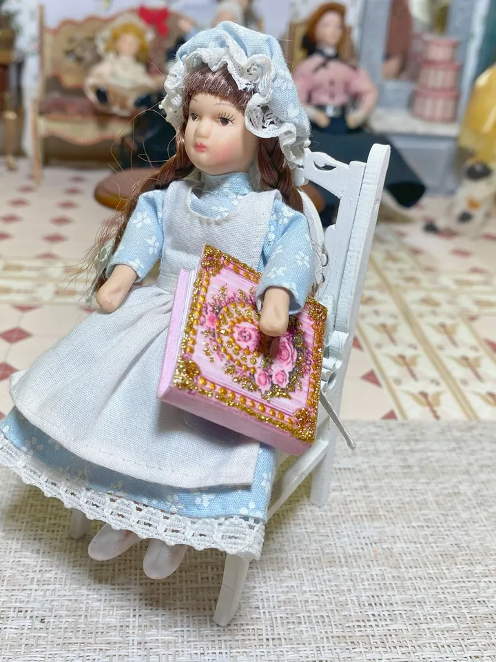 Tutorial. Doll Photo Album. DIY Assembly Instructions. 1:12