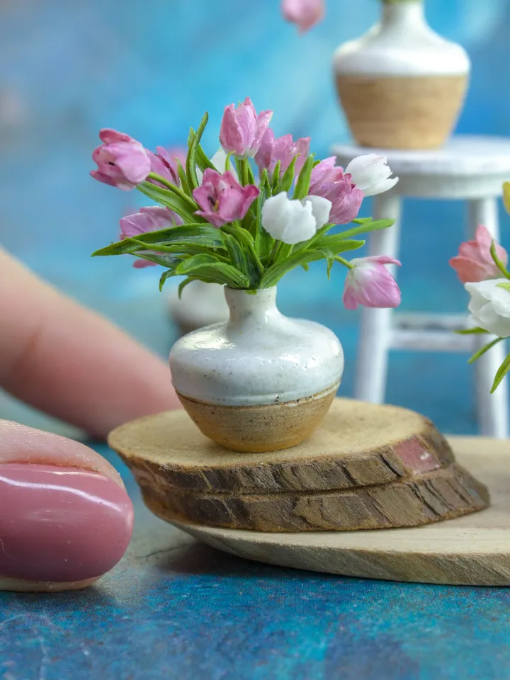 TUTORIAL Miniature tulips with air dry clay